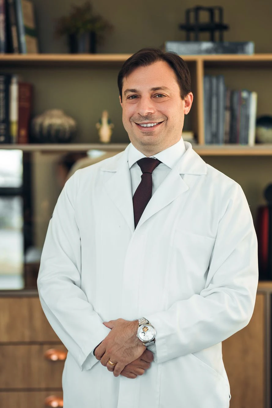 Dr. Horacio Marenco — Neurocirurgião